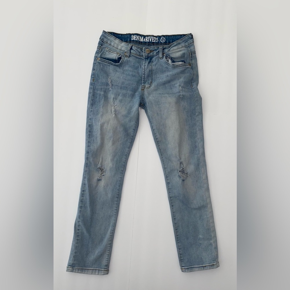DENIM & RIVETS JEANS SIZE 12